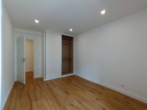 Apartamento T2 Arrendamento em Algés, Linda-a-Velha e Cruz Quebrada-Dafundo,Oeiras