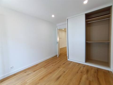 Apartamento T2 Arrendamento em Algés, Linda-a-Velha e Cruz Quebrada-Dafundo,Oeiras