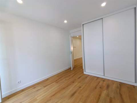 Apartamento T2 Arrendamento em Algés, Linda-a-Velha e Cruz Quebrada-Dafundo,Oeiras
