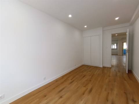 Apartamento T2 Arrendamento em Algés, Linda-a-Velha e Cruz Quebrada-Dafundo,Oeiras