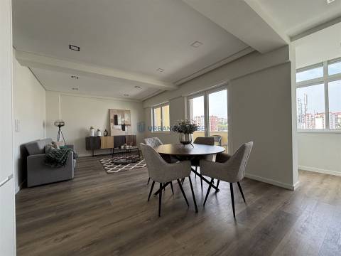 Apartamento T3 Venda em Benfica,Lisboa