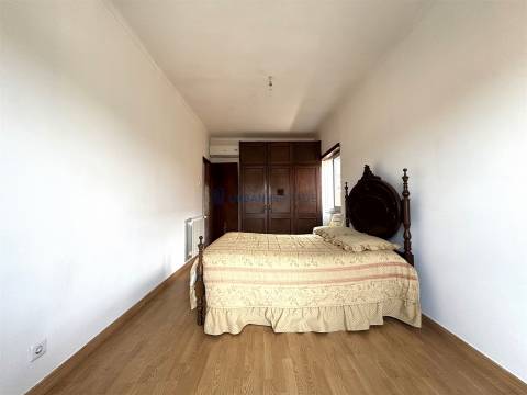 Moradia em Banda T2+2 Venda em Porto Salvo,Oeiras