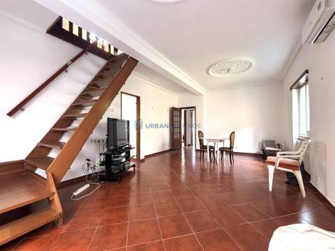 Moradia em Banda T2+2 Venda em Porto Salvo,Oeiras
