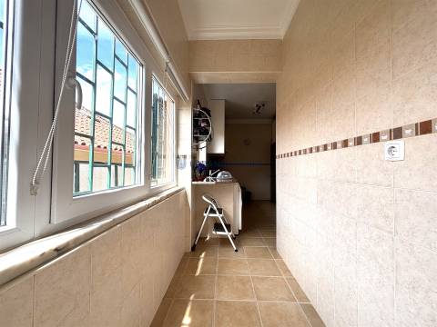 Moradia em Banda T2+2 Venda em Porto Salvo,Oeiras