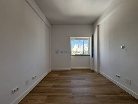 Apartamento T2 Venda em Olivais,Lisboa