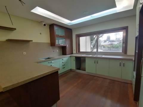 Moradia T4 a 4 min de Sto Ovídeo