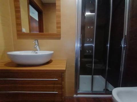 Moradia T4 a 4 min de Sto Ovídeo