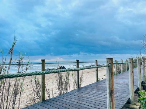 Terreno junto à Praia