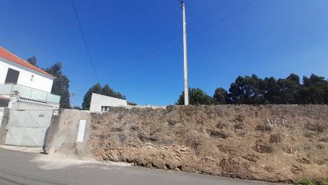 Moradia Térrea, em S. Paio de Oleiros, concelho de Santa Maria da Feira