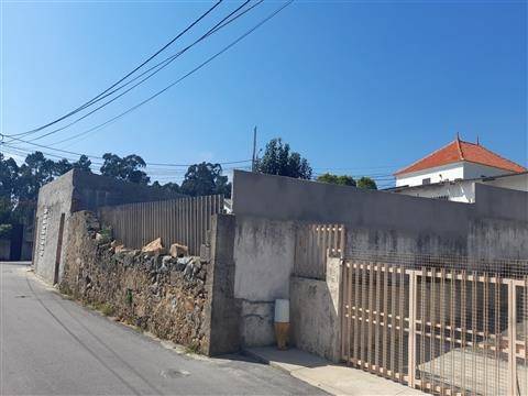 Moradia Térrea, em S. Paio de Oleiros, concelho de Santa Maria da Feira