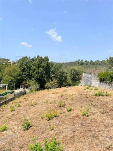 Terreno para Construção com Projeto Aprovado, localizado a beira da N222 em Lever!