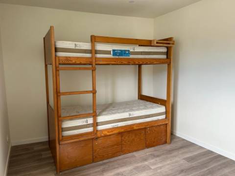 Prédio com 2 T3 Renovado em Oliveira do Douro!