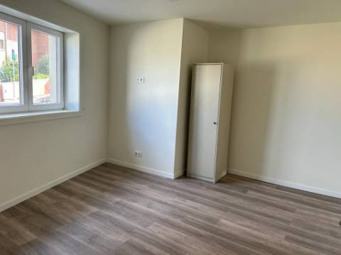 Prédio com 2 T3 Renovado em Oliveira do Douro!