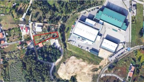 Terreno misto com 1470m2, localizado em Vilar do Paraíso!