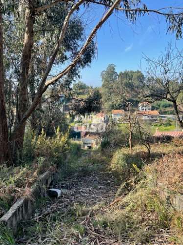 Terreno misto com 1470m2, localizado em Vilar do Paraíso!