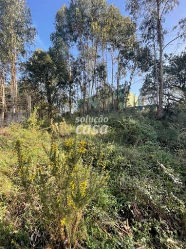 Terreno misto com 1470m2, localizado em Vilar do Paraíso!