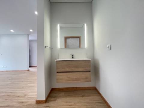 Moradia T3 com 3 Frentes, Madalena!