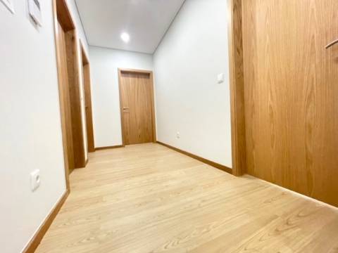 Moradia T3 com 3 Frentes, Madalena!