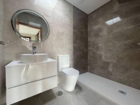 Moradia T3 com 3 Frentes, Madalena!