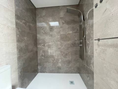 Moradia T3 com 3 Frentes, Madalena!