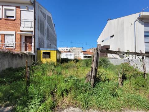 Terreno de 283m2 em São Mamede de Infesta, Matosinhos, Porto!