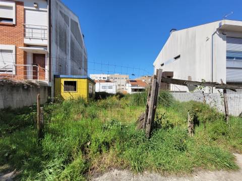 Terreno de 283m2 em São Mamede de Infesta, Matosinhos, Porto!