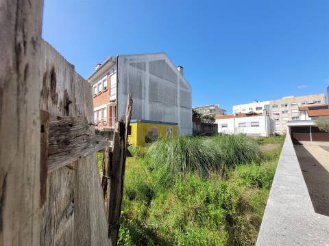 Terreno de 283m2 em São Mamede de Infesta, Matosinhos, Porto!