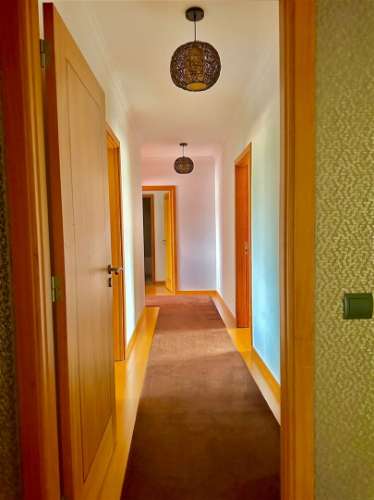 Apartamento T4 com garagem fechada, Canidelo!