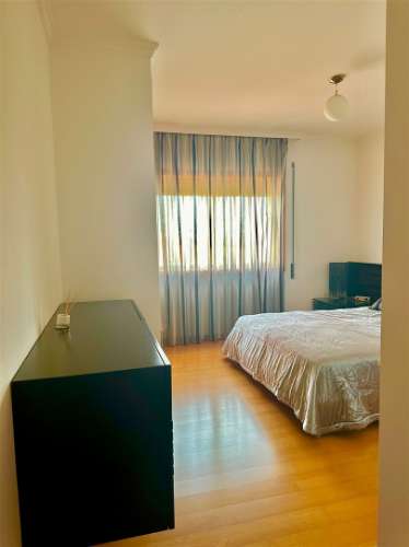 Apartamento T4 com garagem fechada, Canidelo!