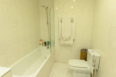 Apartamento T3 com ótimas áreas e garagem box com 27m2, localizado a 1300 metros de Santo Ovídio!