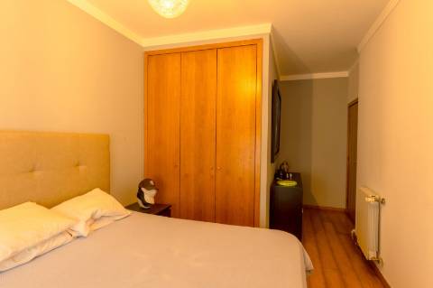 Apartamento T3 com ótimas áreas e garagem box com 27m2, localizado a 1300 metros de Santo Ovídio!