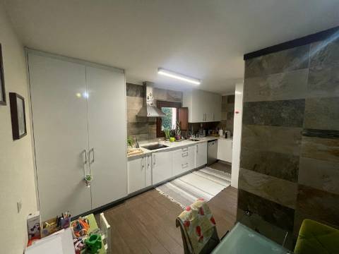 Moradia T3 em Miramar com vistas de Mar!