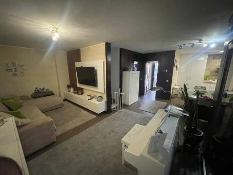 Moradia T3 em Miramar com vistas de Mar!