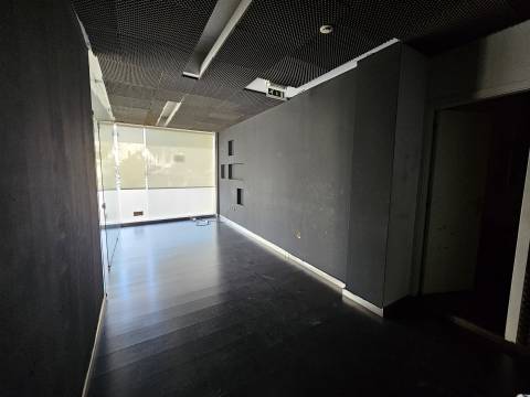 Loja  Arrendamento em Mafamude e Vilar do Paraíso,Vila Nova de Gaia