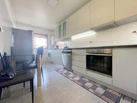 Apartamento T2 MOBILADO, em Vilar de Andorinho!