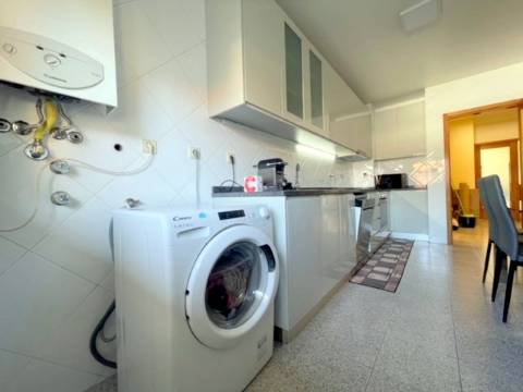 Apartamento T2 MOBILADO, em Vilar de Andorinho!