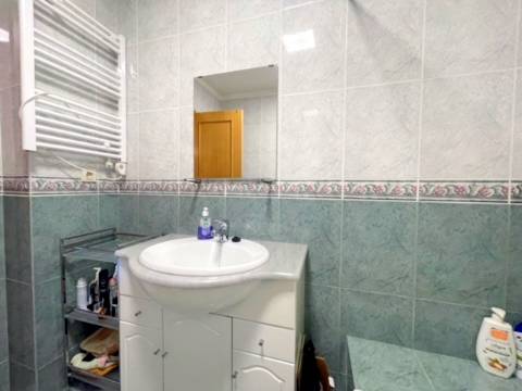 Apartamento T2 MOBILADO, em Vilar de Andorinho!