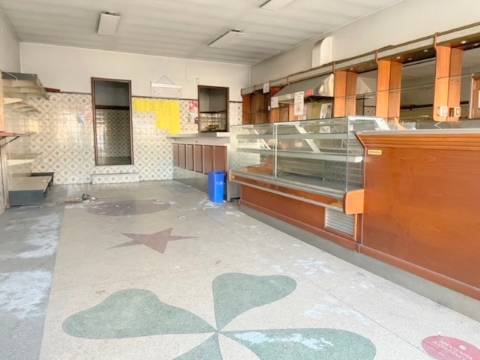 Prédio para Habitação e Comércio!