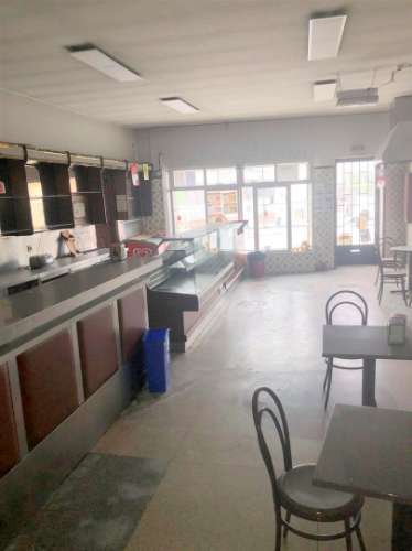 Prédio para Habitação e Comércio!