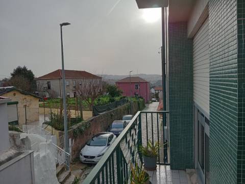 Prédio T4 em Campanhã, Porto!