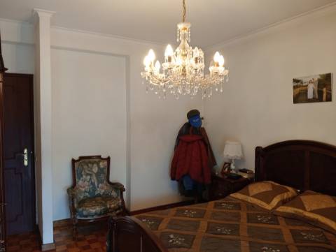 Prédio T4 em Campanhã, Porto!