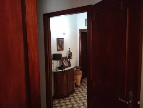 Prédio T4 em Campanhã, Porto!