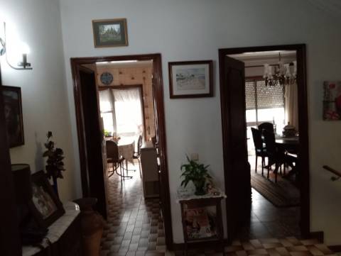 Prédio T4 em Campanhã, Porto!