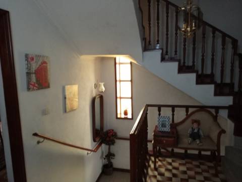 Prédio T4 em Campanhã, Porto!