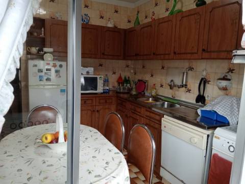 Prédio T4 em Campanhã, Porto!