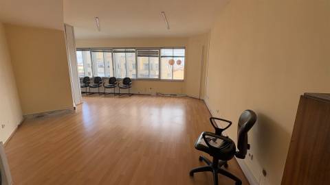 Escritório  Arrendamento em Mafamude e Vilar do Paraíso,Vila Nova de Gaia