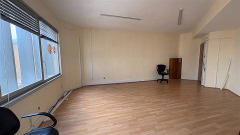 Escritório  Arrendamento em Mafamude e Vilar do Paraíso,Vila Nova de Gaia