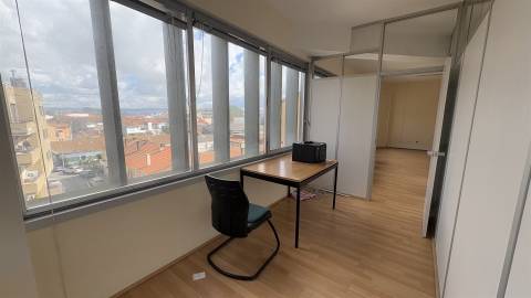 Escritório  Arrendamento em Mafamude e Vilar do Paraíso,Vila Nova de Gaia