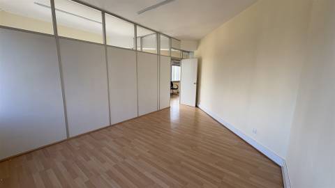 Escritório  Arrendamento em Mafamude e Vilar do Paraíso,Vila Nova de Gaia