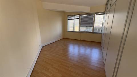 Escritório  Arrendamento em Mafamude e Vilar do Paraíso,Vila Nova de Gaia